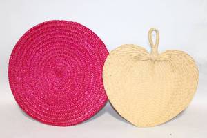 lot 361 image: Set of 2 Woven Wall Hangings Natural Heart and Vibrant Pink Circle