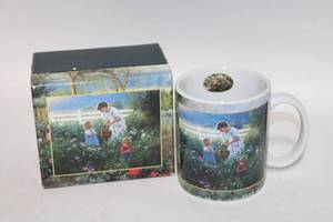 lot 421 image: Lang & Wise Collectibles Homeland Collector Mug Box Set