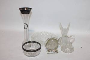 lot 446 image: Set of 6 Decorative Glass Items Including Vase, Jug, and Figurine