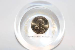 lot 477 image: Commemorative 2000 Marathon Ashland Petroleum LLC Coin in Lucite Display