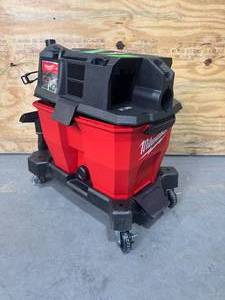 lot 64 image: MILWAUKEE 0920-20 M18 FUEL 9 Gallon Dual-Battery WetDry Vacuum - DAMAGED