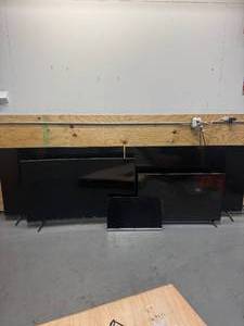 lot 135 image: Lot of 5 Broken  Damaged TVs - FOR PARTS OR REPAIR