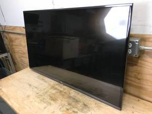 lot 127 image: LG Television Model # 49LX570H
