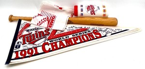 lot 620 image: Minnesota Twins 1991 World Series Champions Memorabilia Set with 3 Homer Hankies from 2002, 1987 & 1991