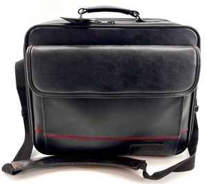 lot 621 image: Targus Black Leather Laptop Bag with Adjustable Strap