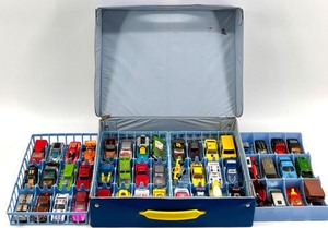 lot 626 image: Matchbox Collectors Carry Case with 50 Die-Cast Model Cars