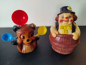 lot 142 image: Vintage Bear Spoonholder & Ceramic Clown Coin Bank