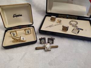 lot 125 image: Assorted Mens Cuffliink Sets