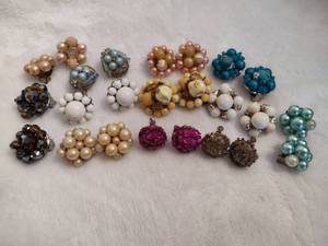 lot 107 image: Vintage Earring Sets Lot #1