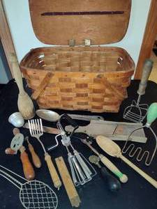 lot 138 image: Picnic Basket & Vintage Kitchen Tools