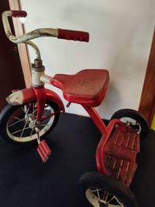 lot 45 image: Vintage Junior Tricycle