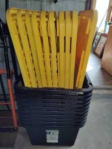 lot 151 image: Ten Heavy Duty 27gallon Storage Containers wLids