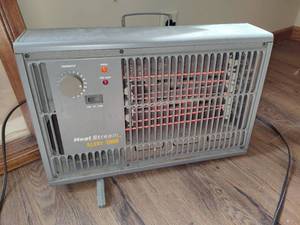 lot 182 image: Metal Space Heater