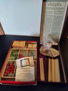 lot 39 image: Vintage Monopoly and Scrabble Games