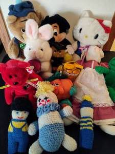lot 131 image: Assorted Medium Stuffed Animals