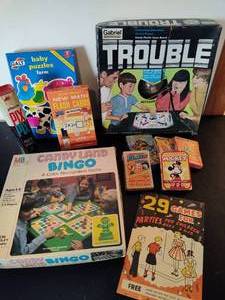 lot 90 image: Vintage Kids Games