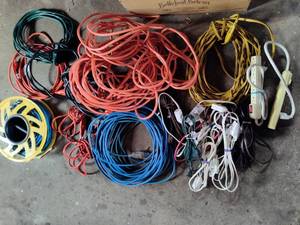 lot 191 image: Lot of Assorted IndoorOutdoor Extension Cords