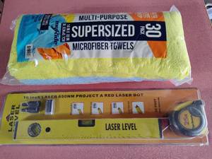 lot 194 image: Garage Towels & Level Set