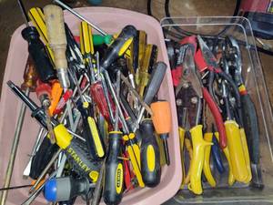 lot 216 image: Lot of Screwdrivers, & Pliers
