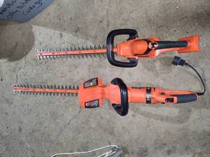 lot 206 image: Two Black & Decker Trimmers