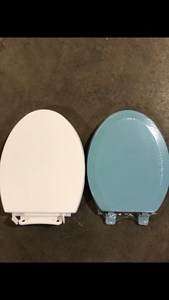 lot 30 image: Lot of Assorted Toilet Seats  Various Models and Conditions Customer Returns See Pictures