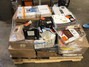 lot 42 image: Pallet of Assorted Mixed Ceramic Flooring  Various Models and Conditions  Customer Returns See Pictures