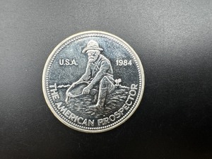 lot 45 image: 1984 Engelhard 1 Oz. Silver Prospector