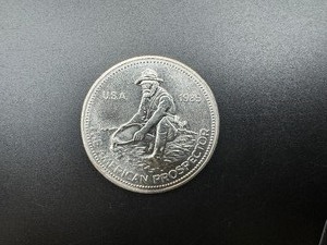 lot 46 image: 1985 Engelhard 1 Oz. Silver Prospector