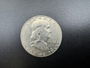 lot 62 image: 1952-D BU Silver Franklin Half Dollar From Complete set