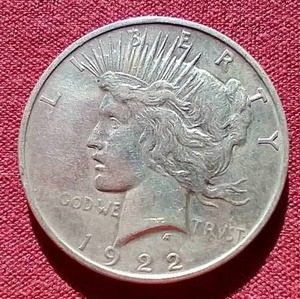 lot 84 image: 1922-D Peace Dollar