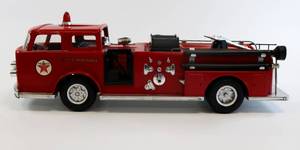 lot 11 image: 1960s Texaco Fire Chief Steel Model All Parts Included