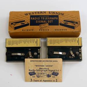 lot 32 image: Western Union Radio Telegraph Signal Set