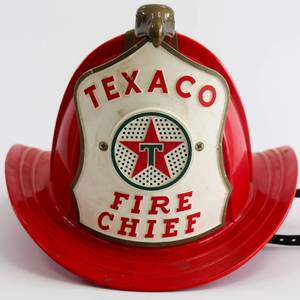 lot 25 image: Vintage Texaco Fire Chief Helmet