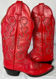 lot 43 image: Spur Silver Western Wear Cowgirl Boots Red Size 8 A