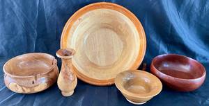 lot 134 image: Handcrafted Wood Collection of Bowls and Vase