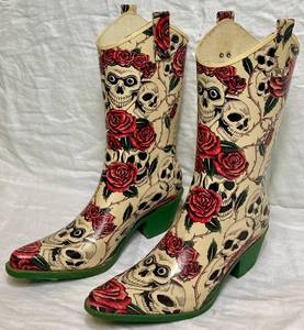 lot 41 image: Nomad Rose and Skulls Rain Boots Size 9