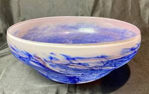 lot 116 image: Hand Blown Blue and Pink Bowl 11 Round
