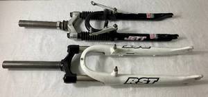 lot 128 image: 2 Front Suspension Forks - RST and RockSox Jet