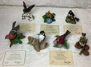 lot 52 image: The Garden Bird Collection from Lenox