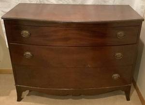 lot 51 image: Johnson Furniture Co. Grand Rapids MI 3 Drawer Dresser