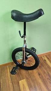 lot 125 image: Torker Unicycle