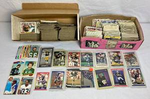 lot 146 image: Collection of Football Trading Cards