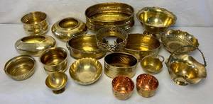 lot 178 image: Brass Container Collection
