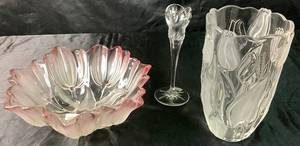 lot 173 image: Mikasa Crystal Collection - 9.25 H Tulip Clear Vase, 8.25 H Candlestick Holder, and 11 Pink Frosted Tulip Bowl