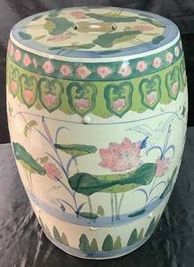 lot 194 image: Famille Rose and Crane Porcelain Garden Stool