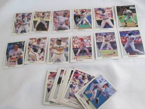 Assorted 1990 Leaf Baseball Cards...