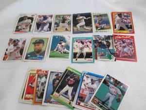 Assorted Kirby Puckett Cards...