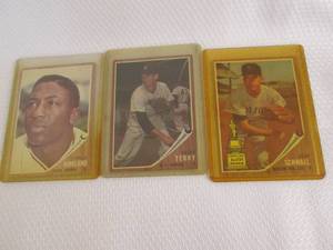 1962 Topps Baseball Cards...