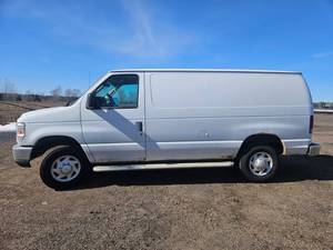 2009 Ford E-250 Van