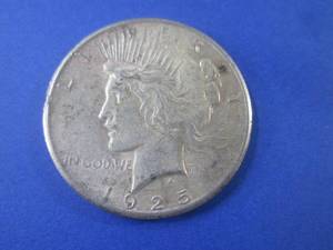 lot 10 image: (CNTR) 1925 Peace Silver Dollar ...